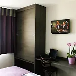 Ξενοδοχείο Des Rosiers 3*
